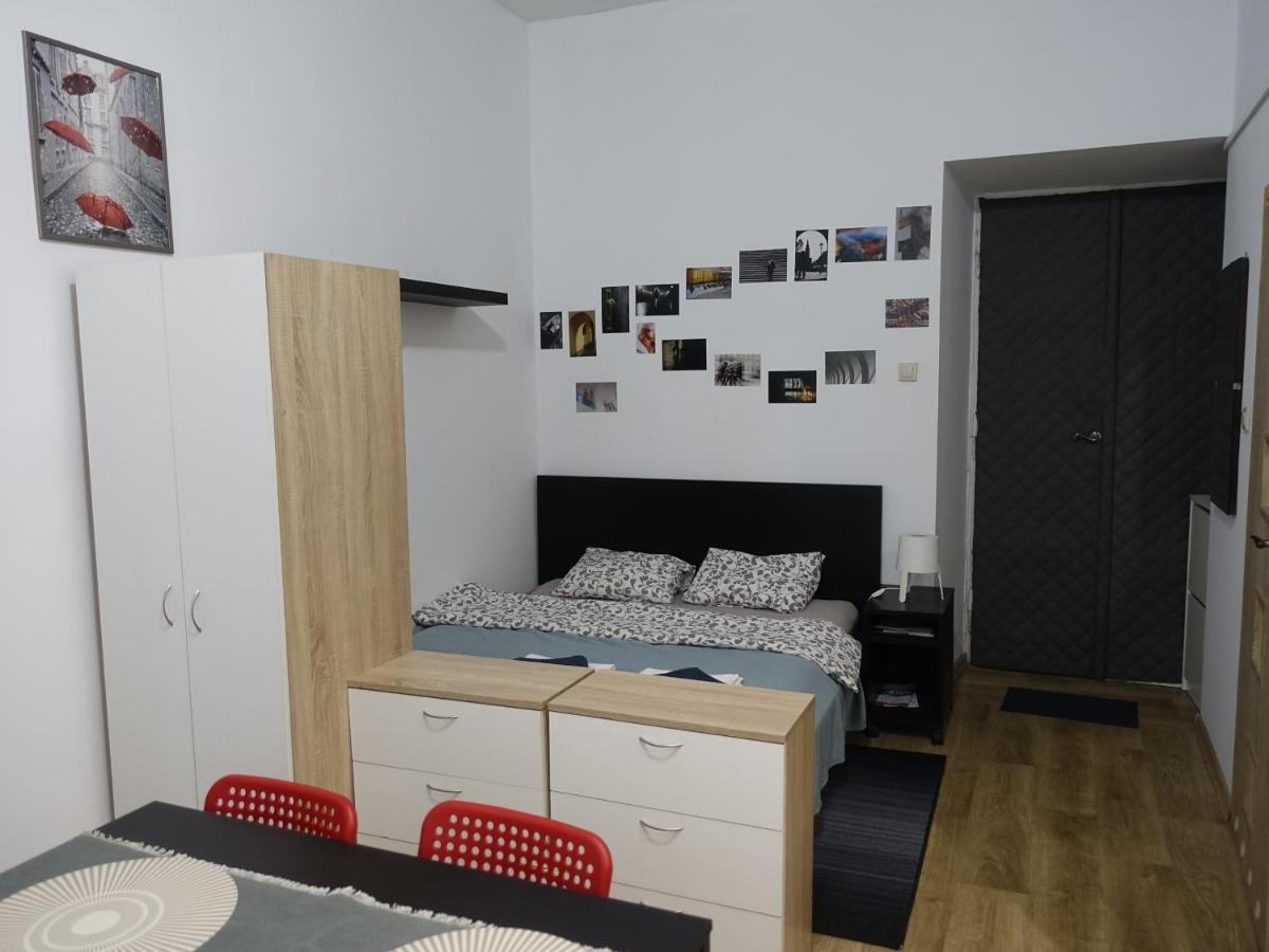 Umbrella Guest Rooms Krakow Ngoại thất bức ảnh
